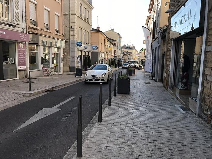 LYON 4e  - Immobilier - CENTURY 21 Perspective Immobilier  - Rue_Jean-Moulin_Caluire-et-Cuire