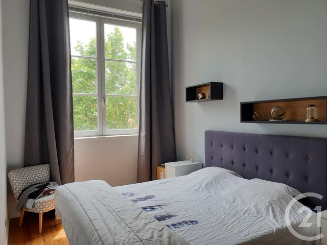 Afficher la photo en grand Appartement T4 à vendre - 4 pièces - 94.65 m2 - LYON - 69004 - RHONE-ALPES - Century 21 Perspective Immobilier