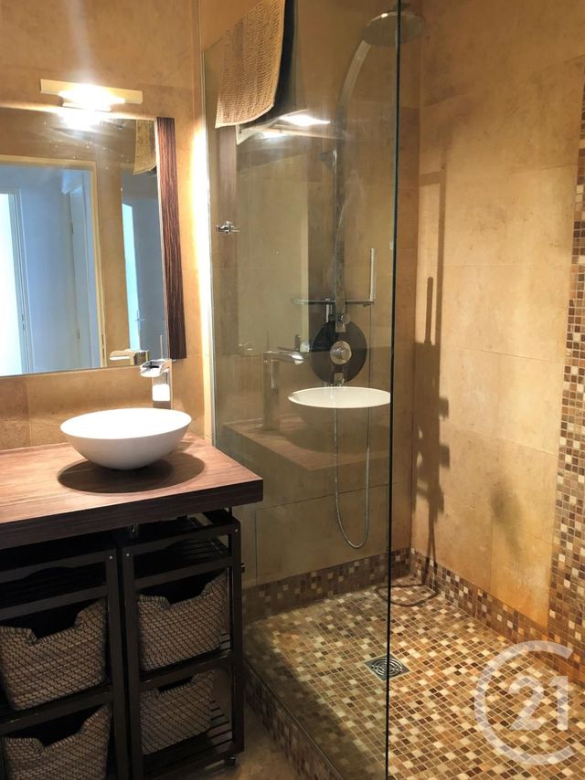 Appartement T3 à vendre - 3 pièces - 73.89 m2 - LYON - 69004 - RHONE-ALPES - Century 21 Perspective Immobilier Appartement T3 à vendre - 3 pièces - 73.89 m2 - LYON - 69004 - RHONE-ALPES - Century 21 Perspective Immobilier