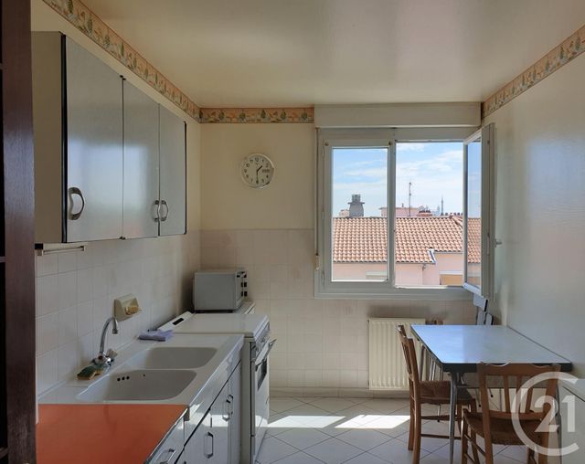 Afficher la photo en grand Appartement T4 à vendre - 4 pièces - 93.59 m2 - LYON - 69004 - RHONE-ALPES - Century 21 Perspective Immobilier