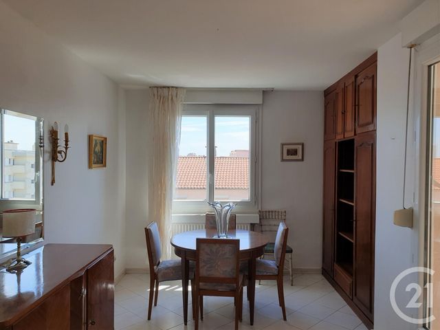 Afficher la photo en grand Appartement T4 à vendre - 4 pièces - 93.59 m2 - LYON - 69004 - RHONE-ALPES - Century 21 Perspective Immobilier