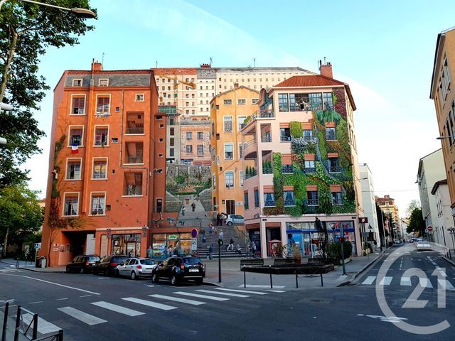 Afficher la photo en grand parking à louer - 13.0 m2 - LYON - 69004 - RHONE-ALPES - Century 21 Perspective Immobilier