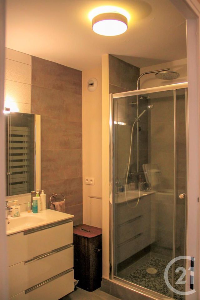 Appartement T5 à vendre - 5 pièces - 110.27 m2 - LYON - 69004 - RHONE-ALPES - Century 21 Perspective Immobilier Appartement T5 à vendre - 5 pièces - 110.27 m2 - LYON - 69004 - RHONE-ALPES - Century 21 Perspective Immobilier