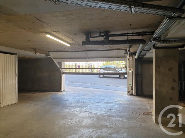 parking à louer - 13.0 m2 - LYON - 69004 - RHONE-ALPES - Century 21 Perspective Immobilier