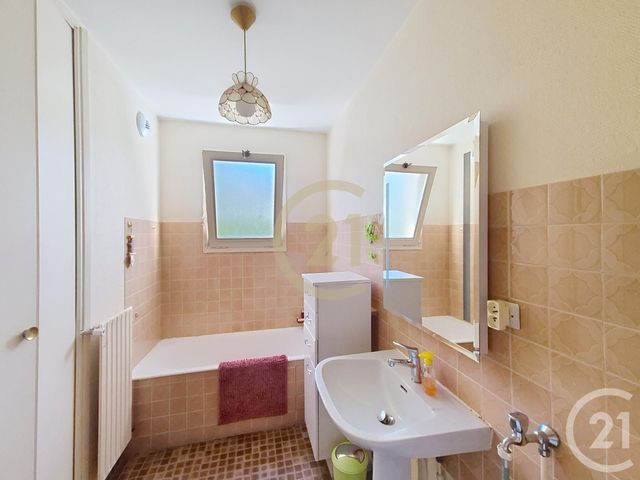 Afficher la photo en grand Appartement T5 à vendre - 5 pièces - 112.34 m2 - CALUIRE ET CUIRE - 69 - RHONE-ALPES - Century 21 Perspective Immobilier