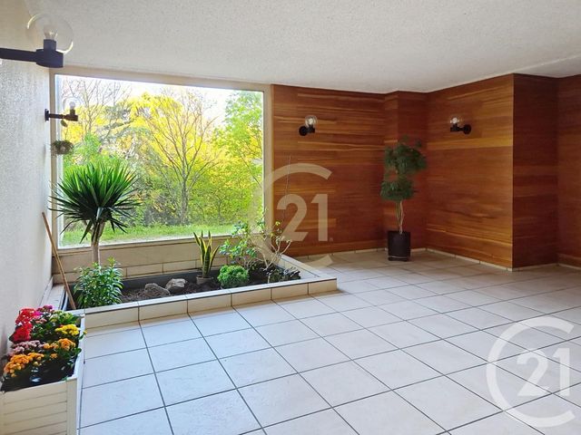 Afficher la photo en grand Appartement T5 à vendre - 5 pièces - 112.34 m2 - CALUIRE ET CUIRE - 69 - RHONE-ALPES - Century 21 Perspective Immobilier