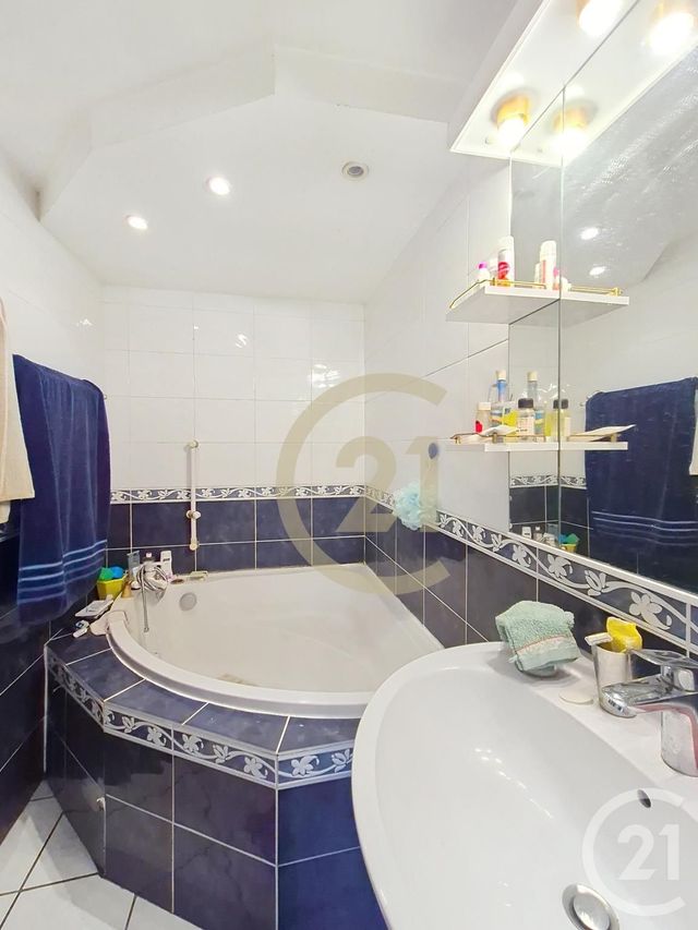 Appartement Local à vendre - 5 pièces - 136.92 m2 - LYON - 69004 - RHONE-ALPES - Century 21 Perspective Immobilier