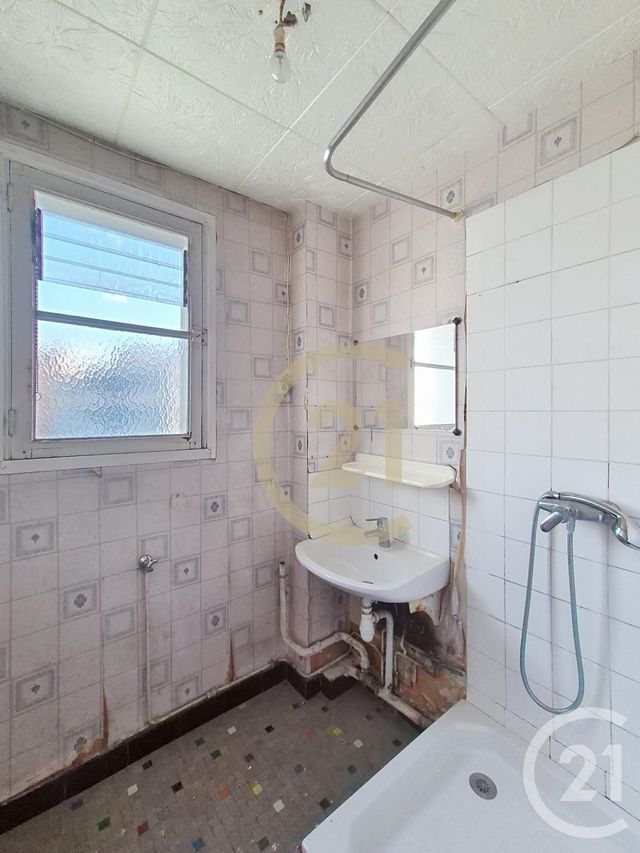 Appartement T5 à vendre - 5 pièces - 80.41 m2 - LYON - 69004 - RHONE-ALPES - Century 21 Perspective Immobilier