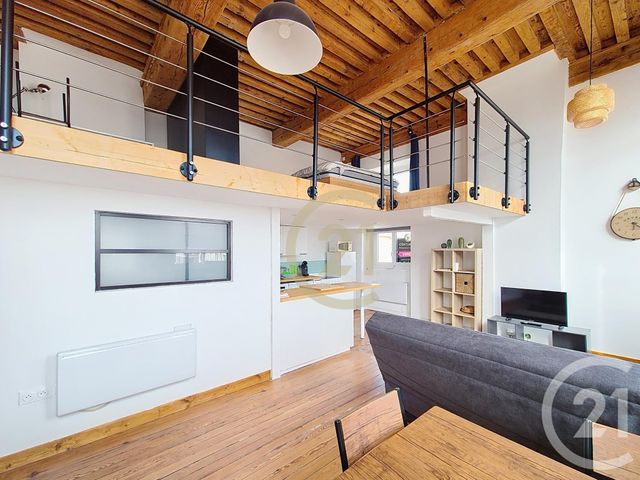 Appartement T2 à vendre - 2 pièces - 52.31 m2 - LYON - 69004 - RHONE-ALPES - Century 21 Perspective Immobilier