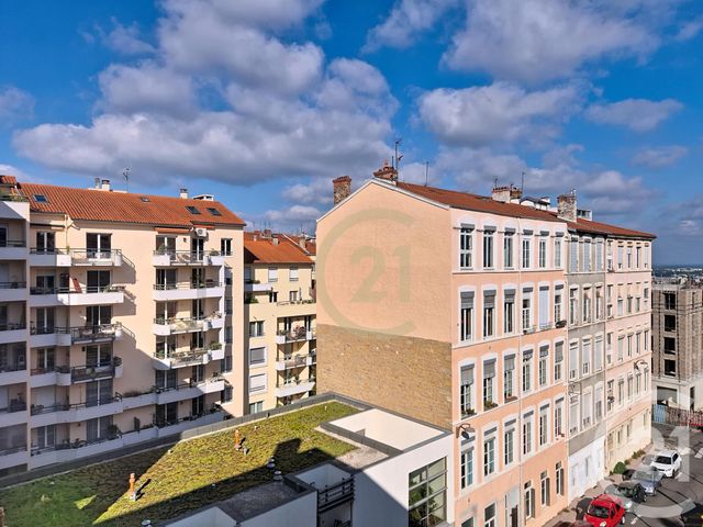 Afficher la photo en grand Appartement T2 à vendre - 2 pièces - 52.31 m2 - LYON - 69004 - RHONE-ALPES - Century 21 Perspective Immobilier