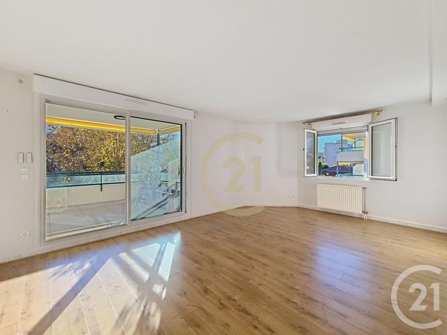 Appartement T5 à vendre - 5 pièces - 107.48 m2 - LYON - 69004 - RHONE-ALPES - Century 21 Perspective Immobilier