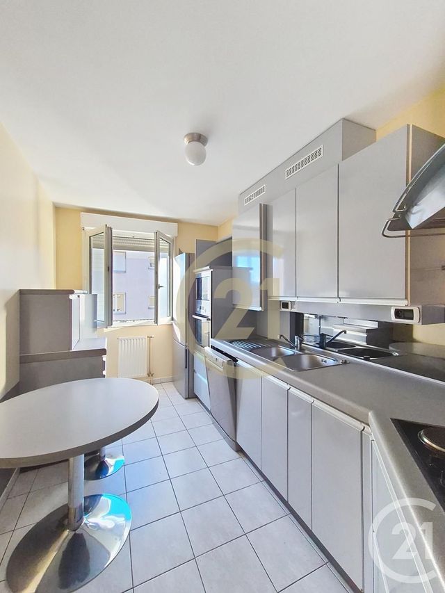 Appartement T5 à vendre - 5 pièces - 107.48 m2 - LYON - 69004 - RHONE-ALPES - Century 21 Perspective Immobilier