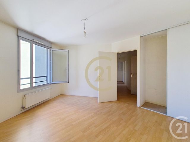 Appartement T3 à vendre - 3 pièces - 73.03 m2 - LYON - 69004 - RHONE-ALPES - Century 21 Perspective Immobilier