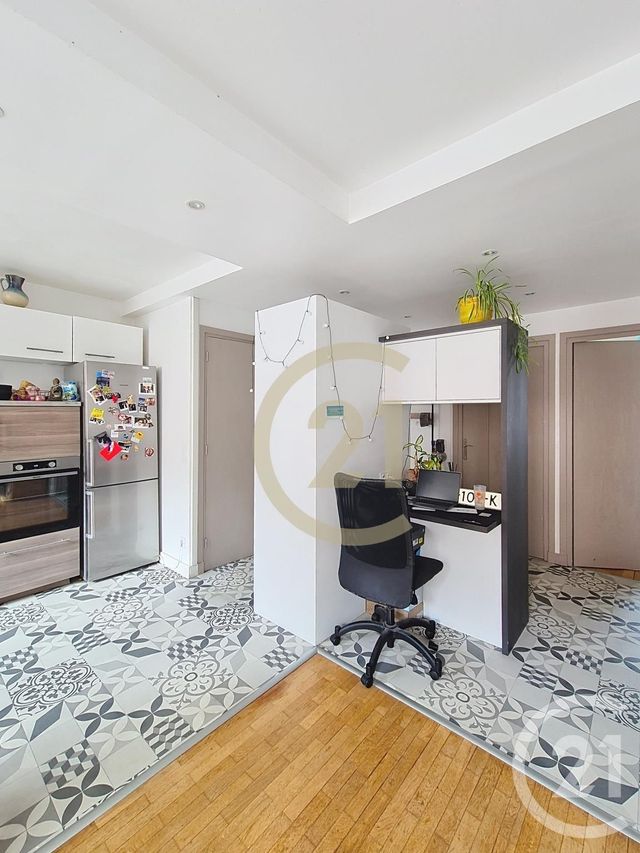 Appartement T3 à vendre - 3 pièces - 57.61 m2 - LYON - 69004 - RHONE-ALPES - Century 21 Perspective Immobilier