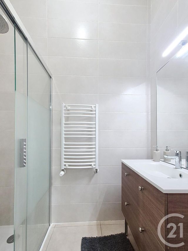 Appartement T4 à vendre - 4 pièces - 86.81 m2 - LYON - 69004 - RHONE-ALPES - Century 21 Perspective Immobilier