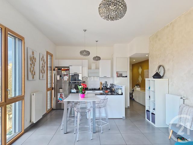 Appartement T4 à vendre - 4 pièces - 86.81 m2 - LYON - 69004 - RHONE-ALPES - Century 21 Perspective Immobilier