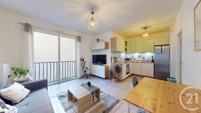 Appartement T3 à vendre - 3 pièces - 60.07 m2 - LYON - 69004 - RHONE-ALPES - Century 21 Perspective Immobilier