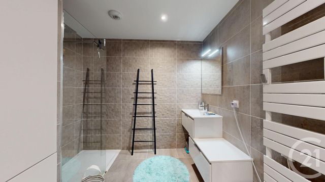 Appartement T3 à vendre - 3 pièces - 60.07 m2 - LYON - 69004 - RHONE-ALPES - Century 21 Perspective Immobilier