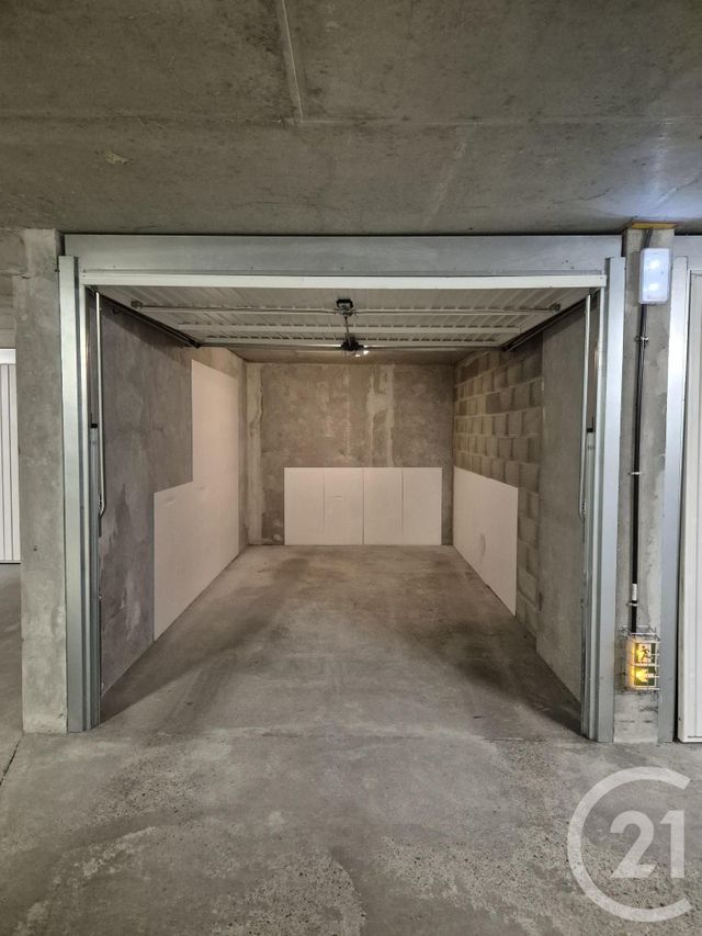 parking à louer - 13.0 m2 - LYON - 69004 - RHONE-ALPES - Century 21 Perspective Immobilier