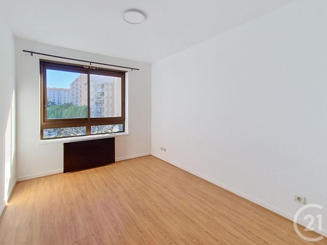 Appartement T3 à vendre - 3 pièces - 82.66 m2 - LYON - 69004 - RHONE-ALPES - Century 21 Perspective Immobilier