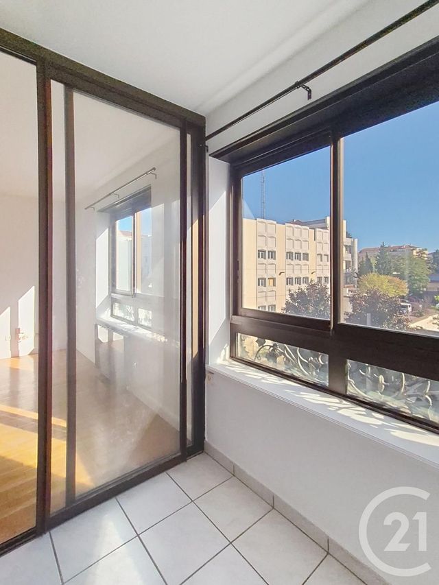 Appartement T3 à vendre - 3 pièces - 82.66 m2 - LYON - 69004 - RHONE-ALPES - Century 21 Perspective Immobilier