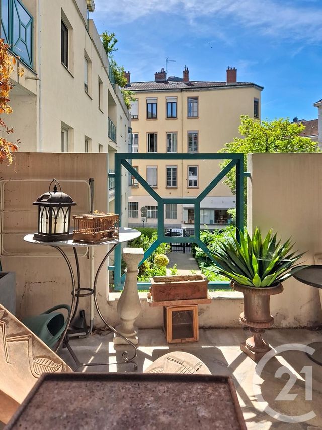 Appartement T3 à vendre - 3 pièces - 68.22 m2 - LYON - 69004 - RHONE-ALPES - Century 21 Perspective Immobilier