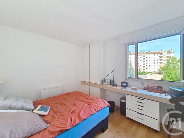 Appartement T3 à vendre - 3 pièces - 68.22 m2 - LYON - 69004 - RHONE-ALPES - Century 21 Perspective Immobilier