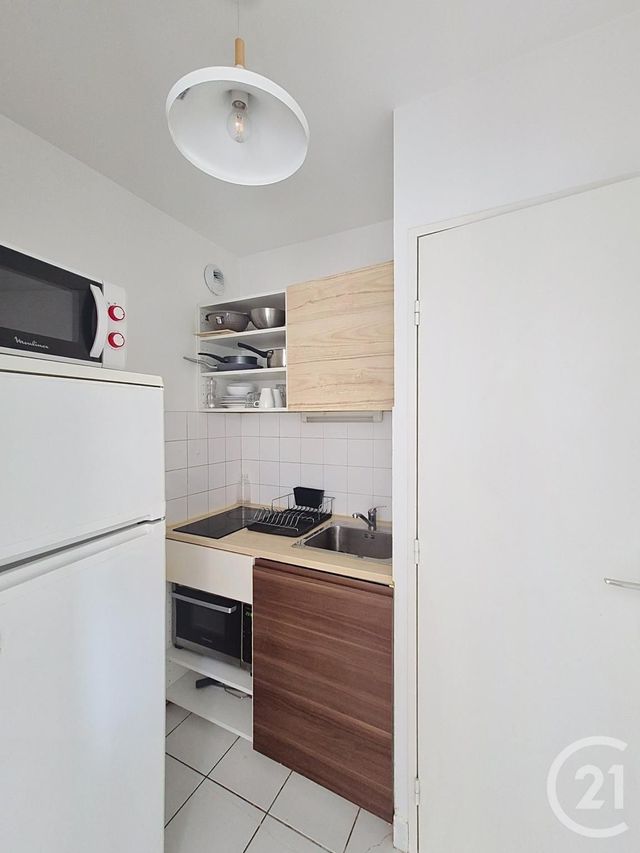 Appartement T1 à louer - 1 pièce - 30.05 m2 - LYON - 69004 - RHONE-ALPES - Century 21 Perspective Immobilier