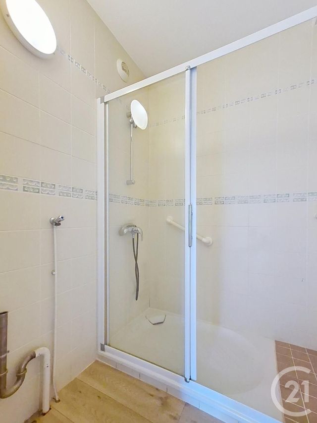 Appartement T4 à vendre - 4 pièces - 86.01 m2 - CALUIRE ET CUIRE - 69 - RHONE-ALPES - Century 21 Perspective Immobilier