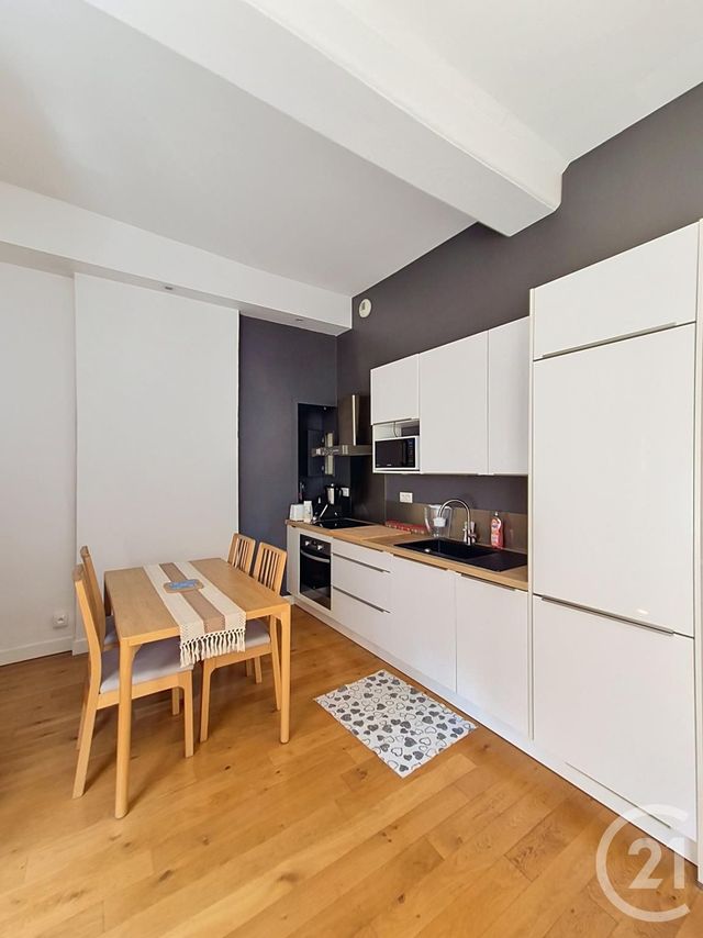 Appartement T2 à louer - 2 pièces - 48.62 m2 - LYON - 69001 - RHONE-ALPES - Century 21 Perspective Immobilier