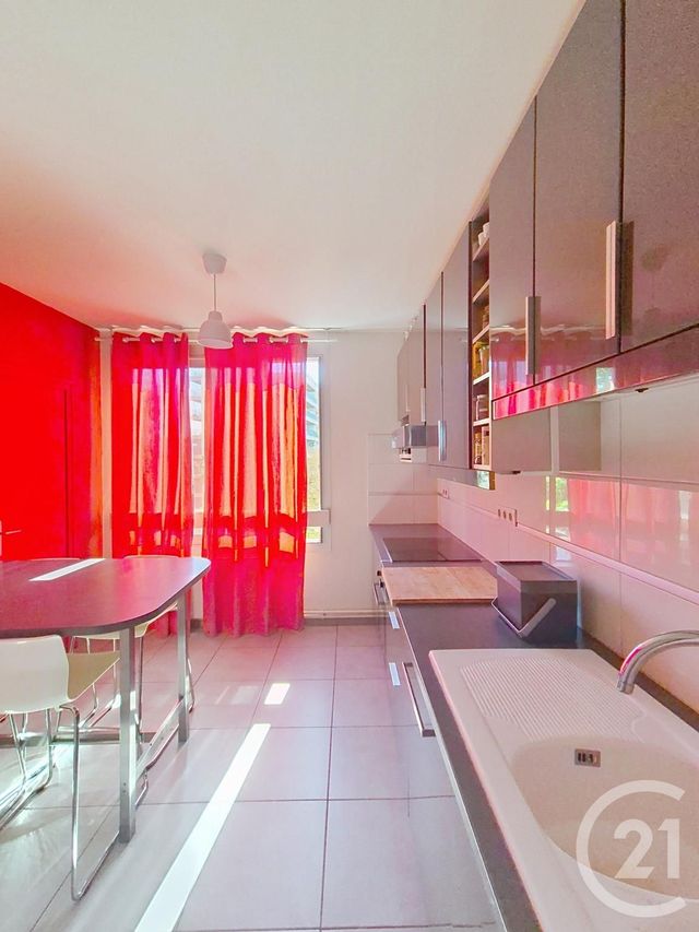 Appartement T3 à louer - 3 pièces - 81.26 m2 - LYON - 69004 - RHONE-ALPES - Century 21 Perspective Immobilier
