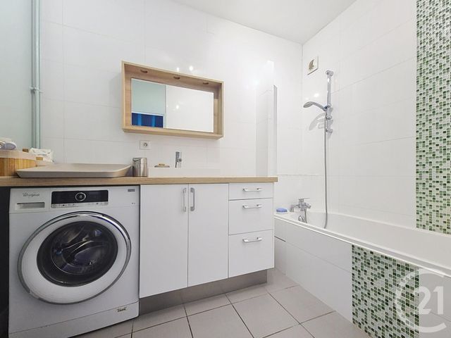 Appartement T3 à louer - 3 pièces - 81.26 m2 - LYON - 69004 - RHONE-ALPES - Century 21 Perspective Immobilier
