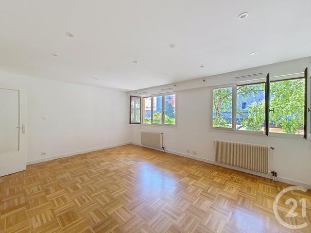 Appartement T4 à louer - 4 pièces - 103.72 m2 - LYON - 69004 - RHONE-ALPES - Century 21 Perspective Immobilier