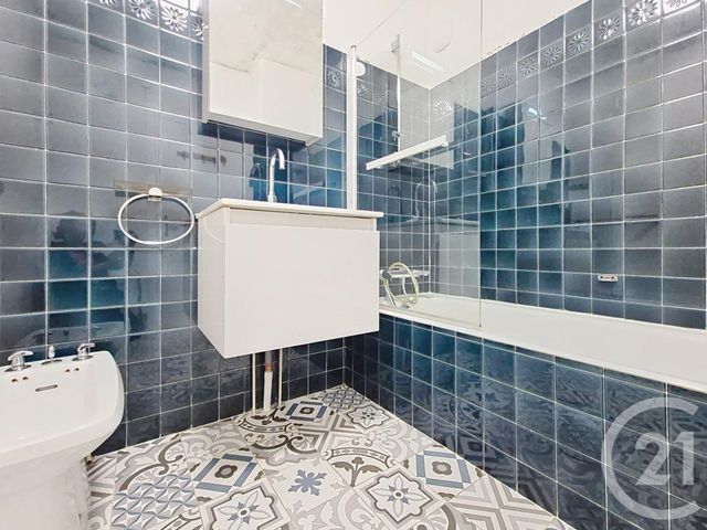 Appartement T4 à louer - 4 pièces - 103.72 m2 - LYON - 69004 - RHONE-ALPES - Century 21 Perspective Immobilier